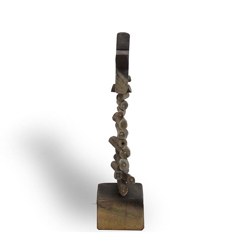 Petit sapin en teck avec un support fait de morceaux de bois flotté - environ 15 cm de haut