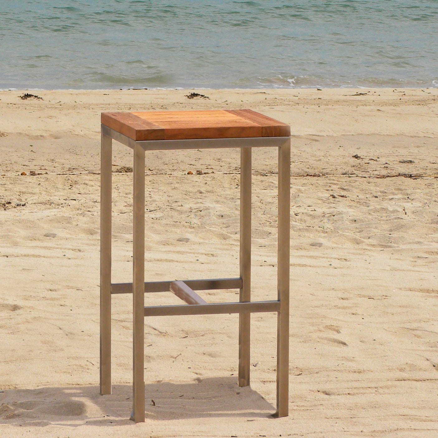 Florence Bar Set 4-0 bestehend aus Florence Bar Tisch und 4 Florence Bar Hockern aus Teak mit Edelstahlgestell