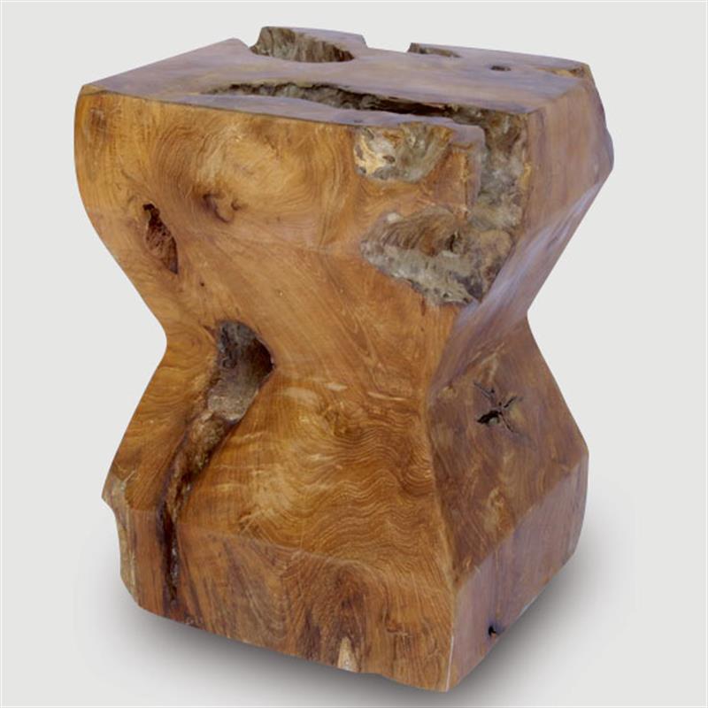 Tabouret « sablier » en teck massif.