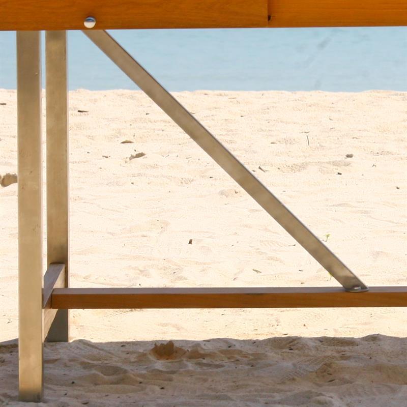 Moselle Ausziehtisch-Set 220 bestehend aus Moselle Ausziehtisch 220/160 x 100 und Moselle Stapelstühlen aus Teak mit Edelstahl