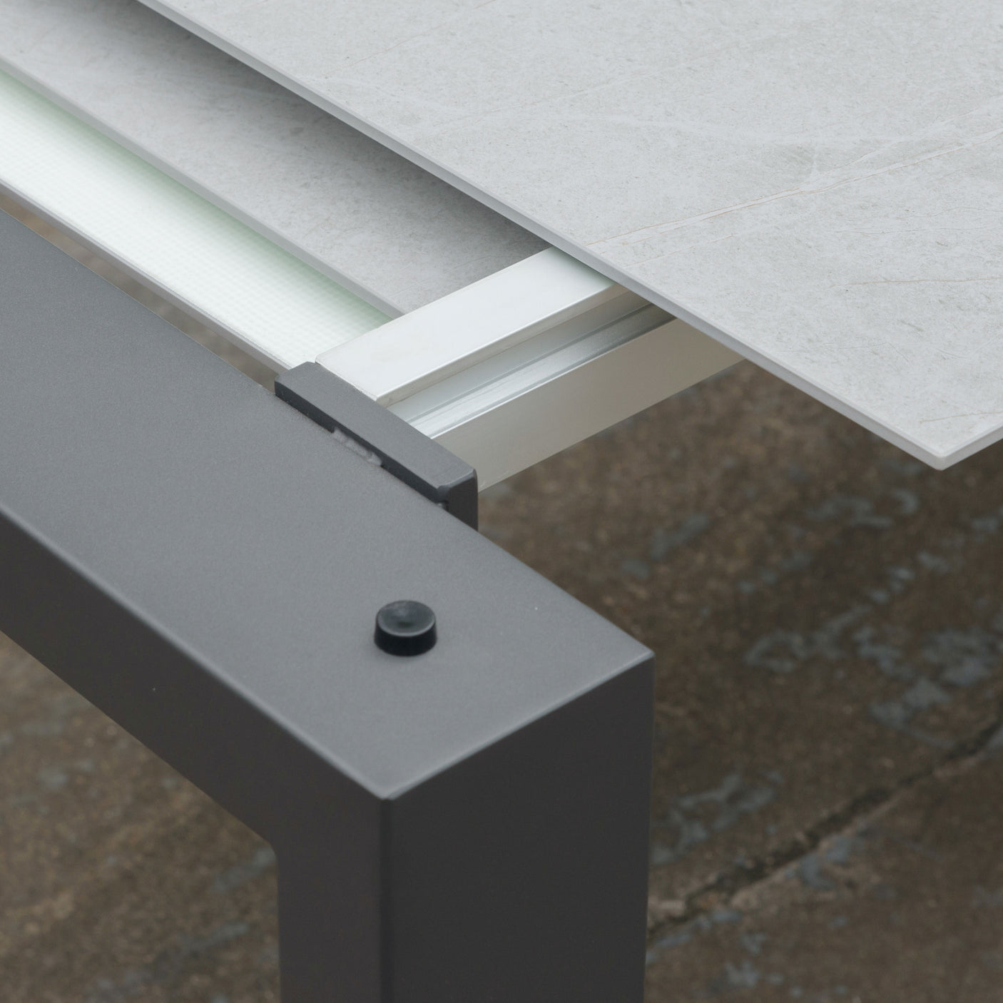 Marikk Deluxe  Frontausziehtisch 300/240/180x100cm Keramikplatte + Edelstahl pulverbeschichet +Rollen