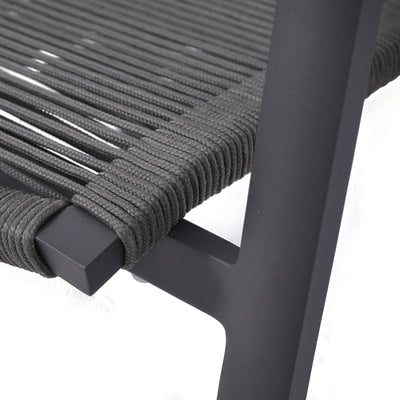 Chaise empilable Yuma avec dossier haut en corde résistante aux intempéries + aluminium thermolaqué