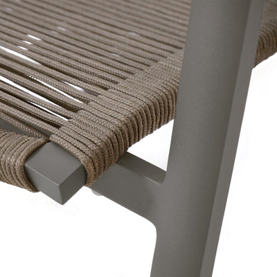 Chaise empilable Yuma avec dossier haut en corde résistante aux intempéries + aluminium thermolaqué